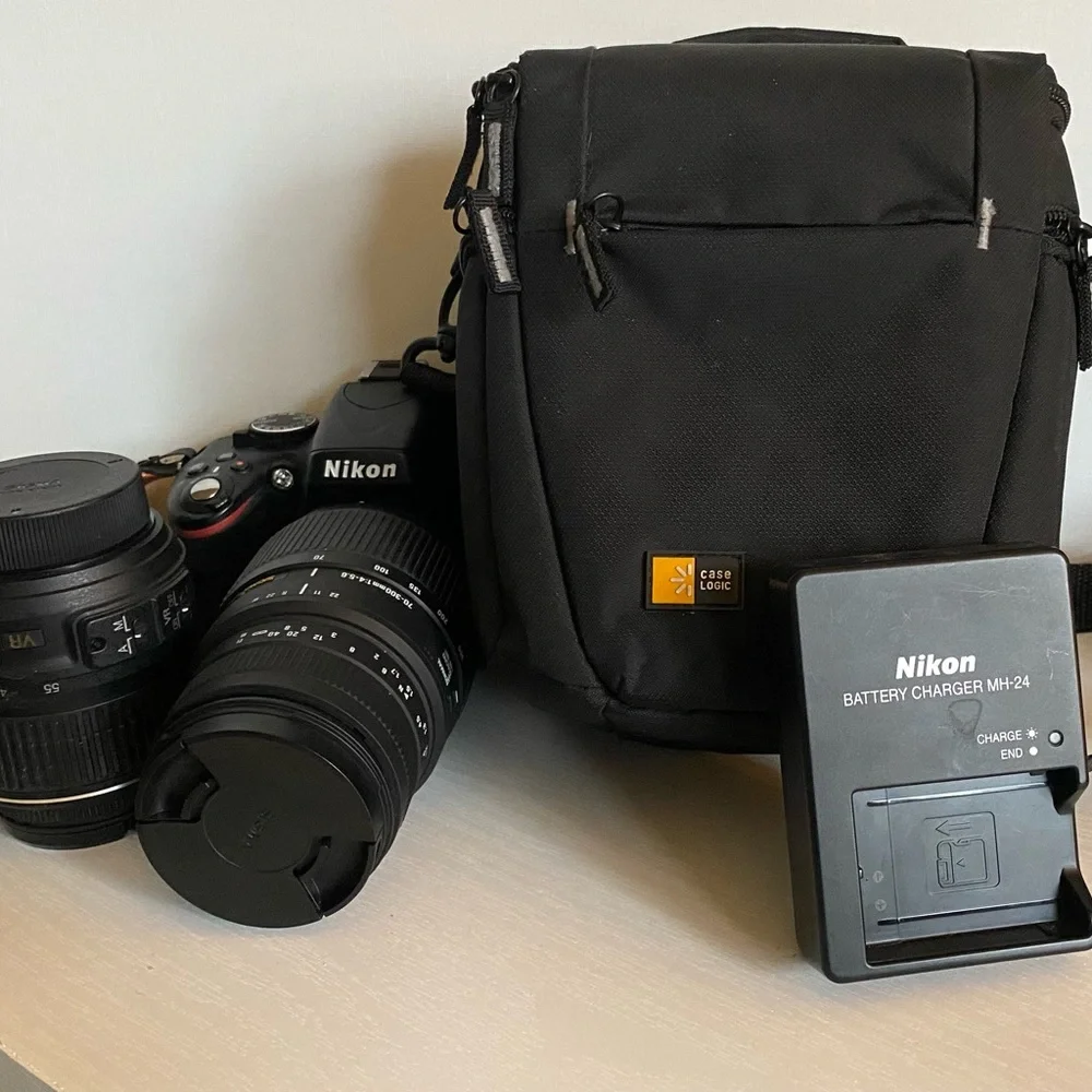 Nikon D5100 DSLR Camera Package